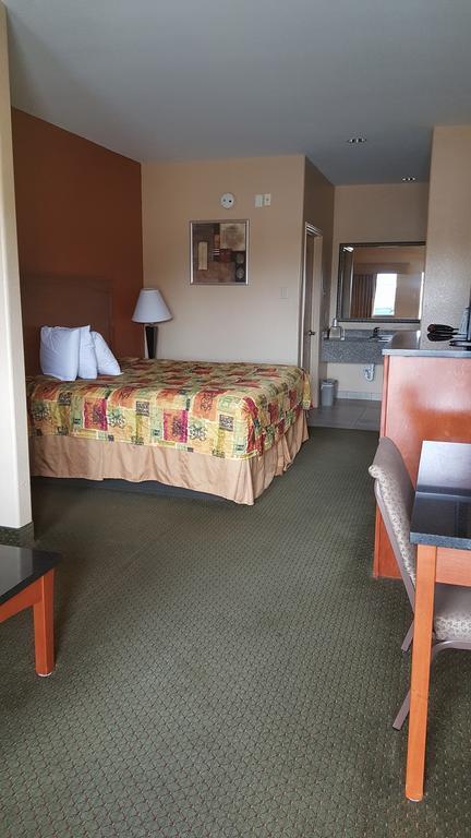 Hearne Budgetel Inn And Suites מראה חיצוני תמונה