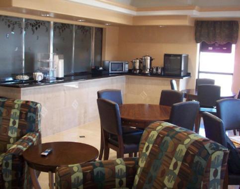 Hearne Budgetel Inn And Suites מראה חיצוני תמונה