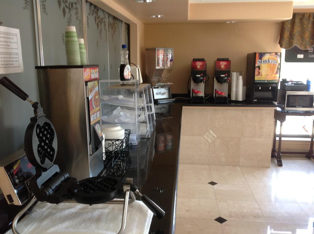 Hearne Budgetel Inn And Suites מראה חיצוני תמונה
