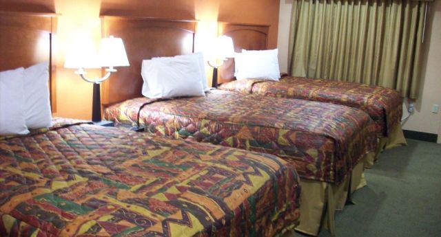 Hearne Budgetel Inn And Suites חדר תמונה